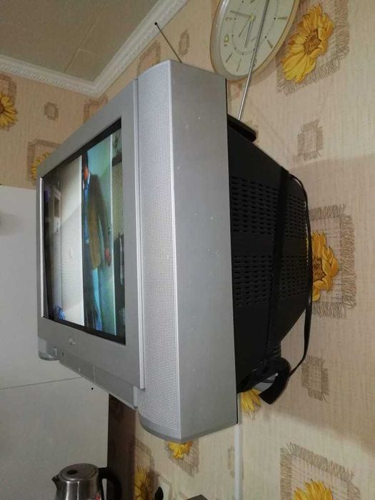 Продам телевизор LG