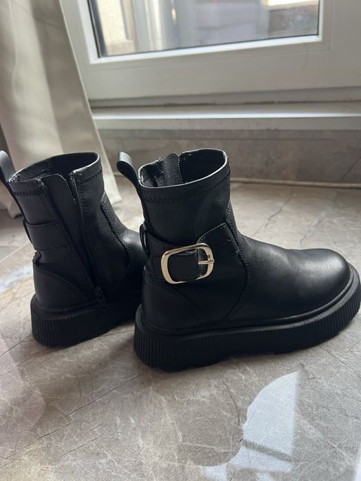 Кожени боти Zara