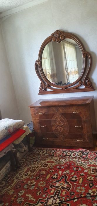 Спальний гарнитур