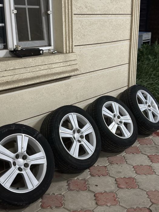 Продам комплект  дисков с резиной R16
