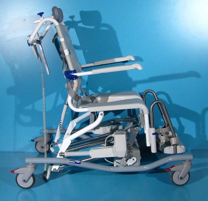 Scaun electric pentru WC si baie din aluminiu Aquatec