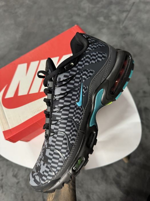 Nike Air Max Plus Digi-Camo / Smoke Grey Aquamarine