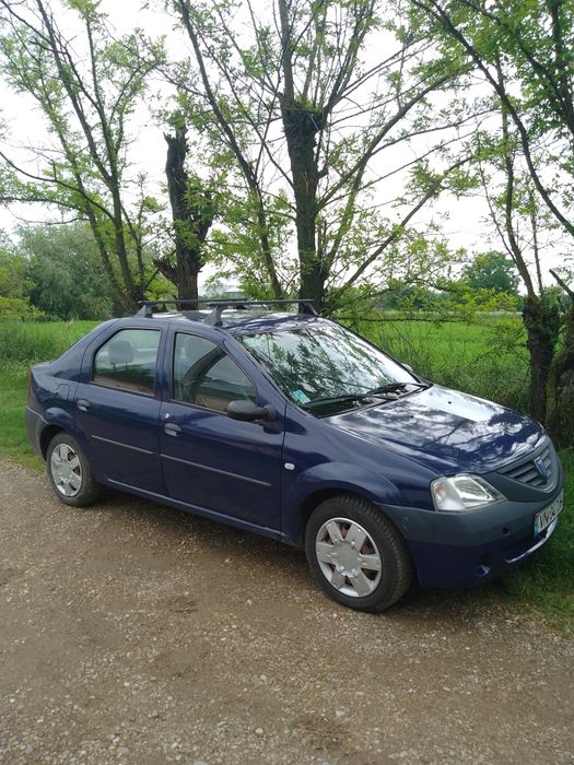 Dacia Logan anul 2004