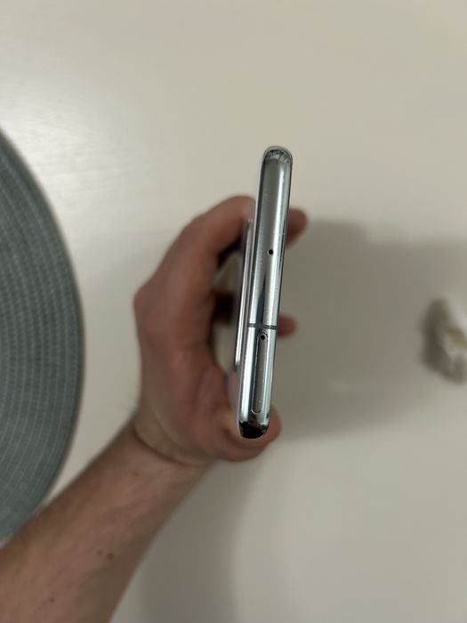 Vand Samsung S10+ pentru piese/reparat-Display spart, in rest perfect.