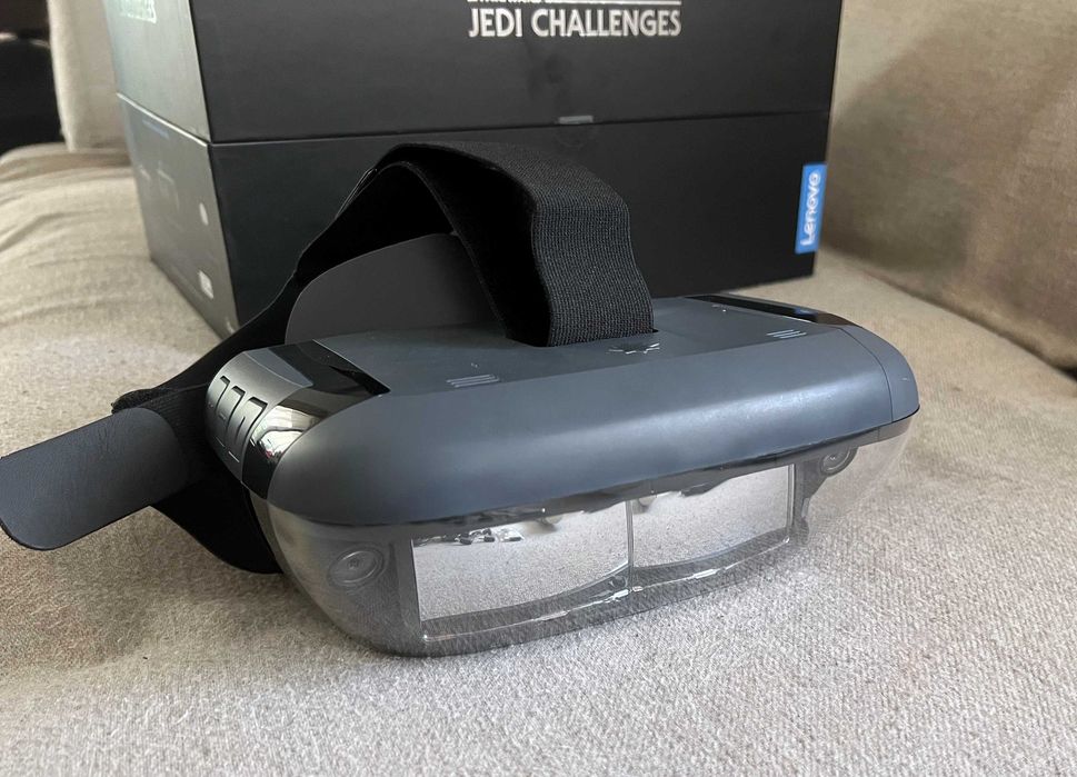 Lenovo Star Wars Jedi Challenges AR set complet cu Lightsaber