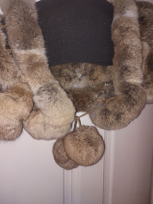 Чисто нова дамска кожена наметка