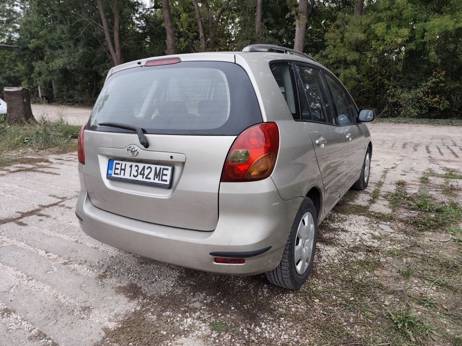 Toyota Corolla verso 4D4