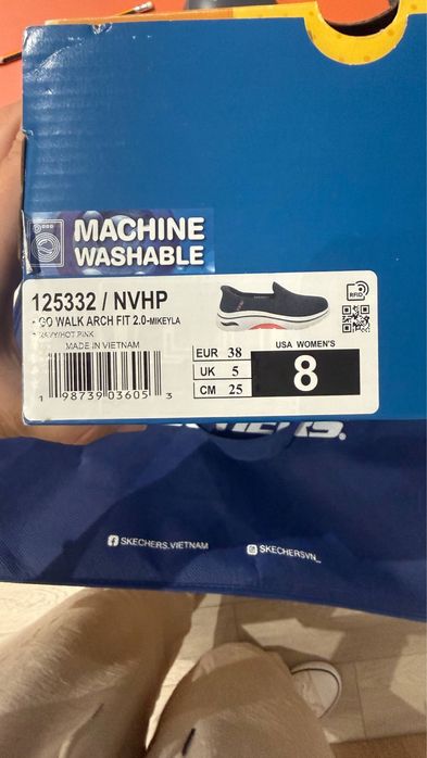 Новые женские кроссовки skechers hands free slip-ins (Оригинал) 38
