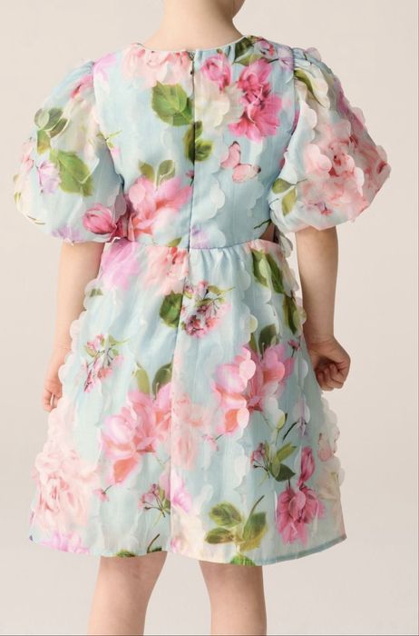 Рокля Ted Baker за 12 години