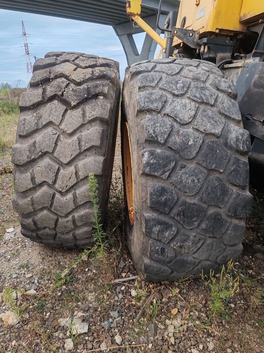 Roti Vola Komatsu WA380-6 Anvelope 23.5/25
