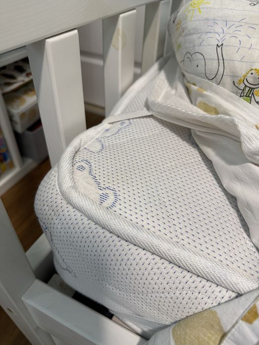 Детско дървено легло