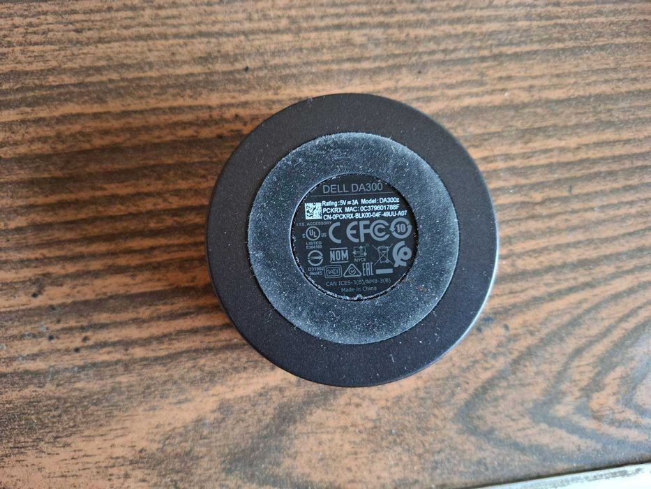 Продавам Dell USB-C Mobile Adapter DA300