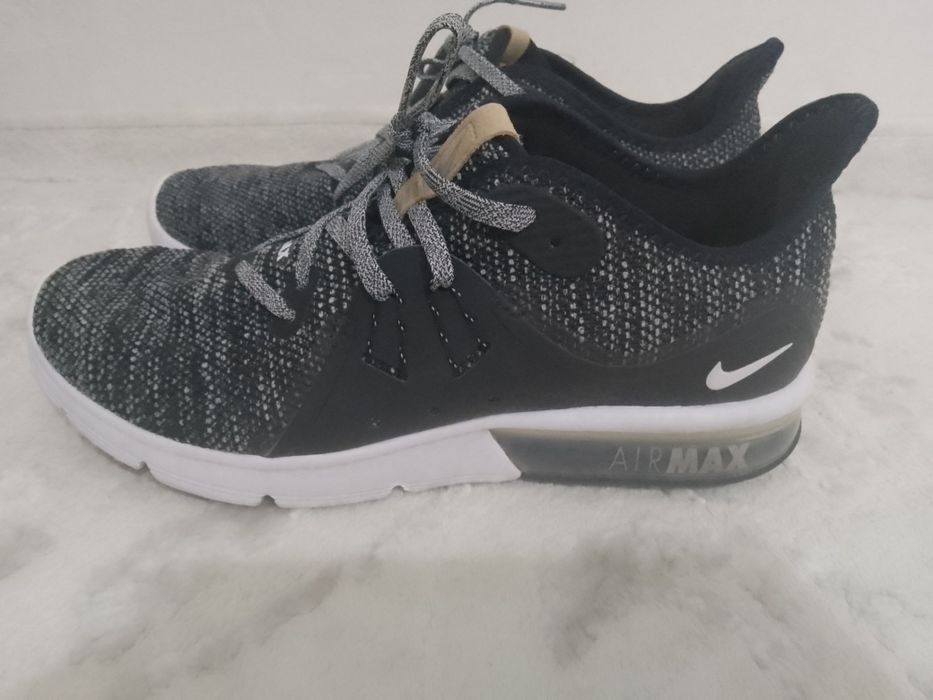 Дамски маратонки Nike номер 40