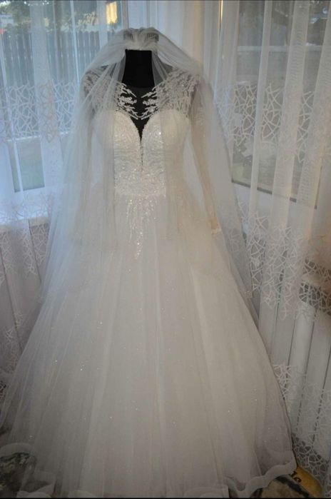 Vand rochie de mireasa