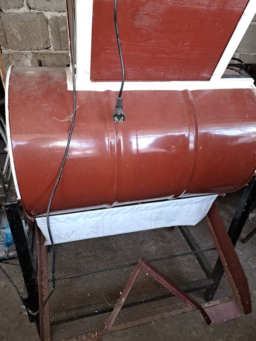 Mașină de bătut porumb