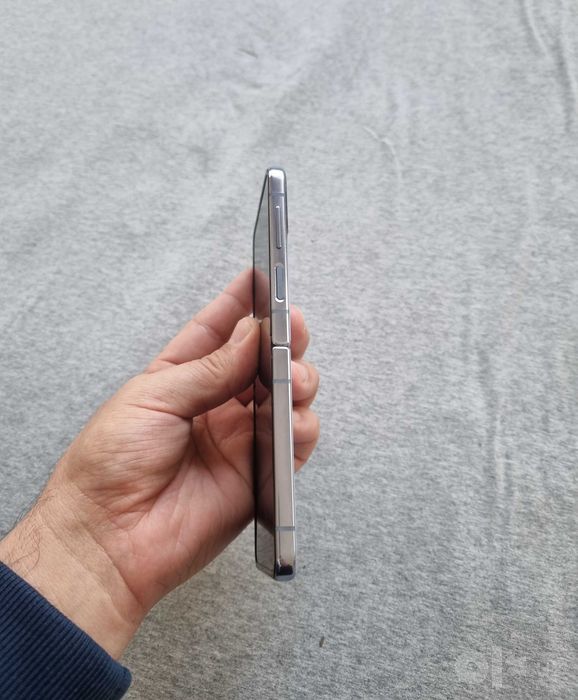 Samsung Galaxy Z Flip 4 256/8GB ideal Sotiladi