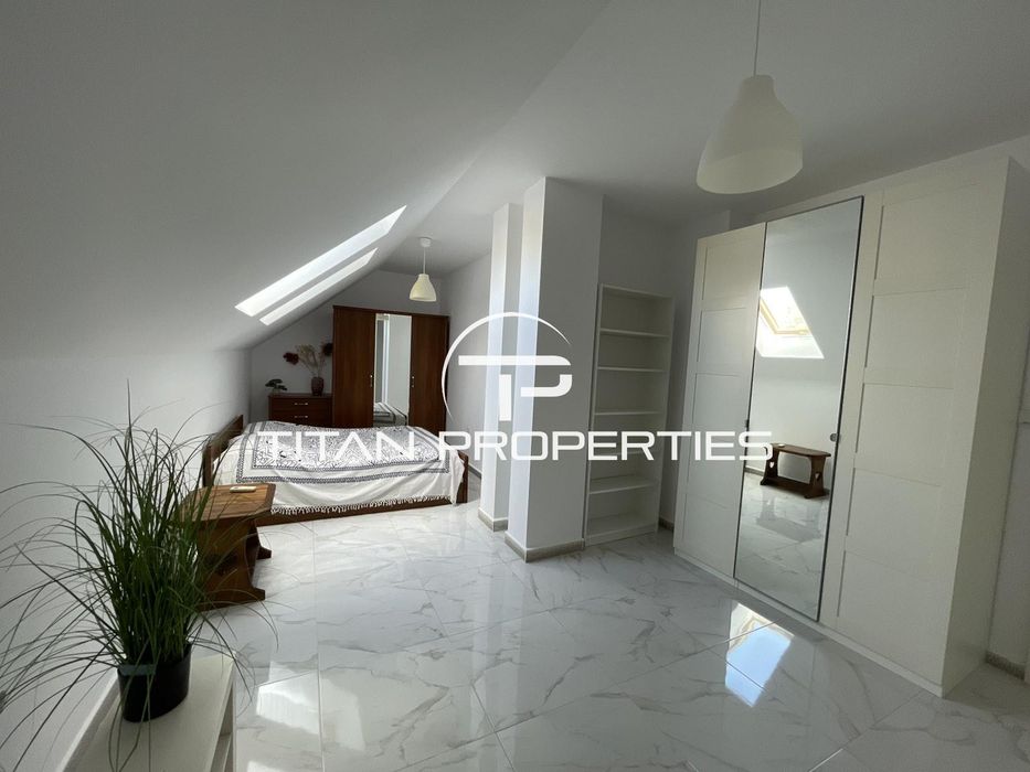 Дава се под наем Тристаен апартамент в Бургас, Център - 125 кв.м за 1020 € - Снимка #3