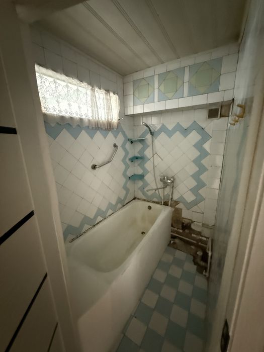 Срочно продается 2/4/4