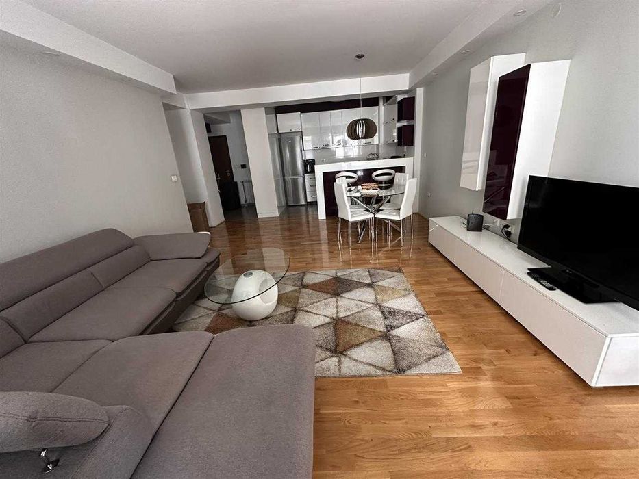 Дава се под наем Двустаен апартамент в Бургас, Възраждане - 66 кв.м за 204 € - Снимка #2