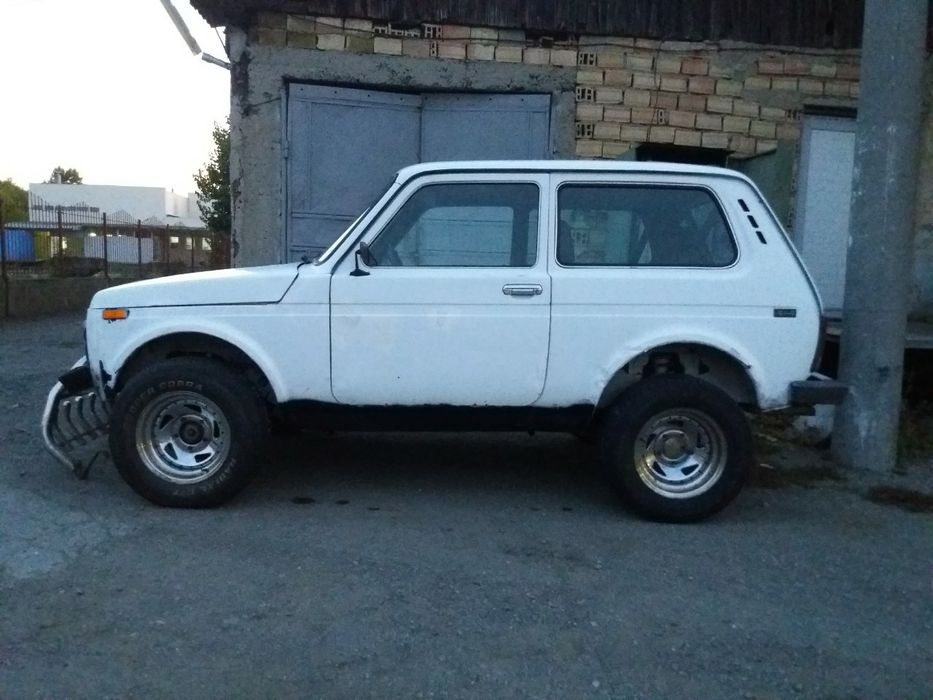 Лада Нива Lada Niva 1.7i