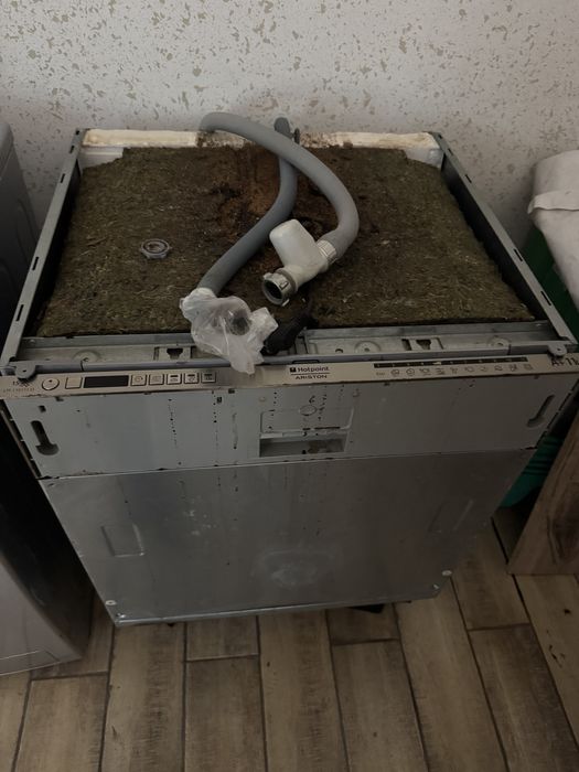 Посудомоечная машина Hotpoint Ariston