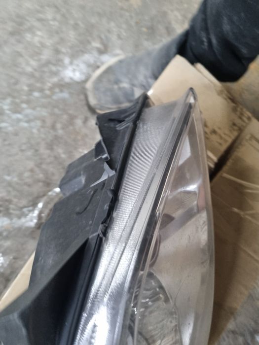 Продам передние фары кобальтьт передн