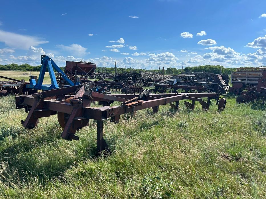 Продам трактор к 701 в комплекте