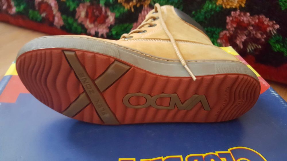 Продават се нови ботуши VADO Va-tex с номерация № 38