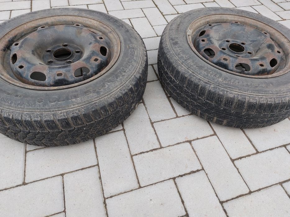 Vând 2 seturi de jante