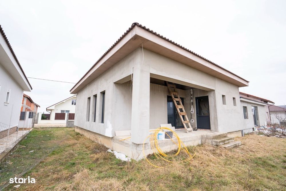 Casa noua semifinisata in Cihei cu 3 Camere