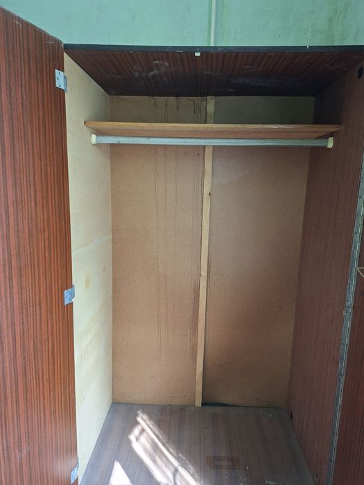 СРОЧНО! Продаётся шифоньер