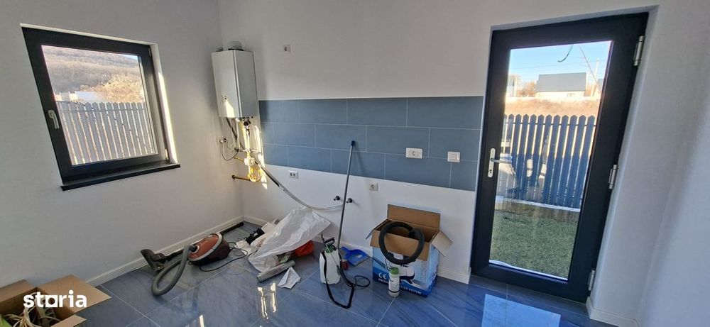 Hemeius-casa noua parter-82 mp utili-teren 270 mp - apa - curent - gaz