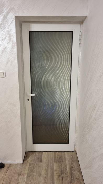 Usa de aluminiu cu geam termopan 4 buc