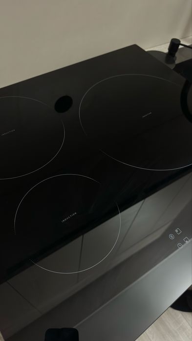 Индукционная плита midea