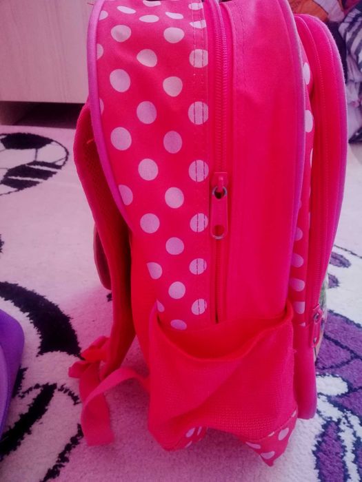 Две ученически раници и  още една по-малка