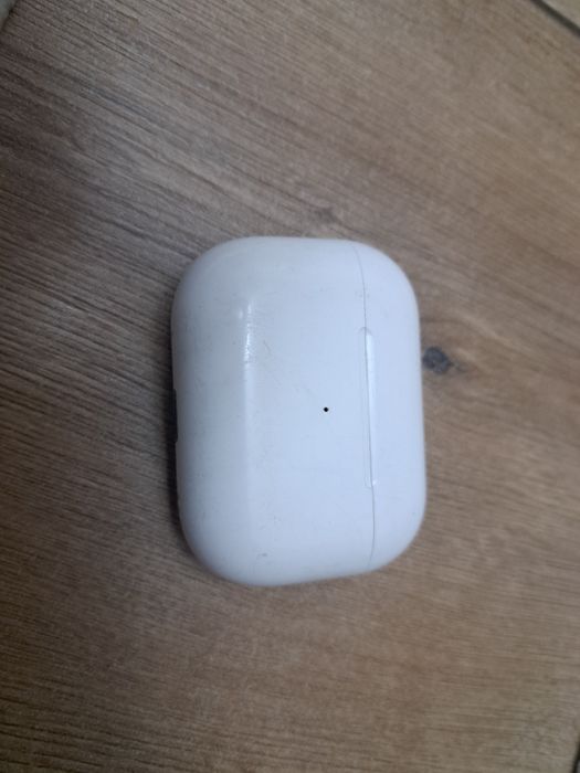 AirPods Pro 2.  кейс