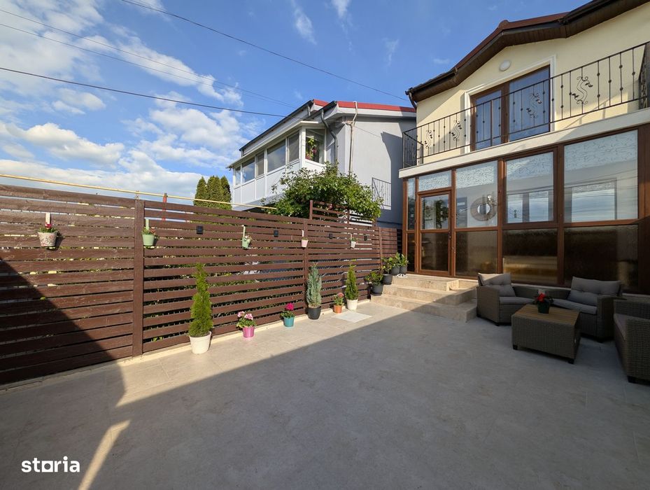 Casa de vânzare individuala P+1 - 3 camere 107m2 mobilata in Ovidiu