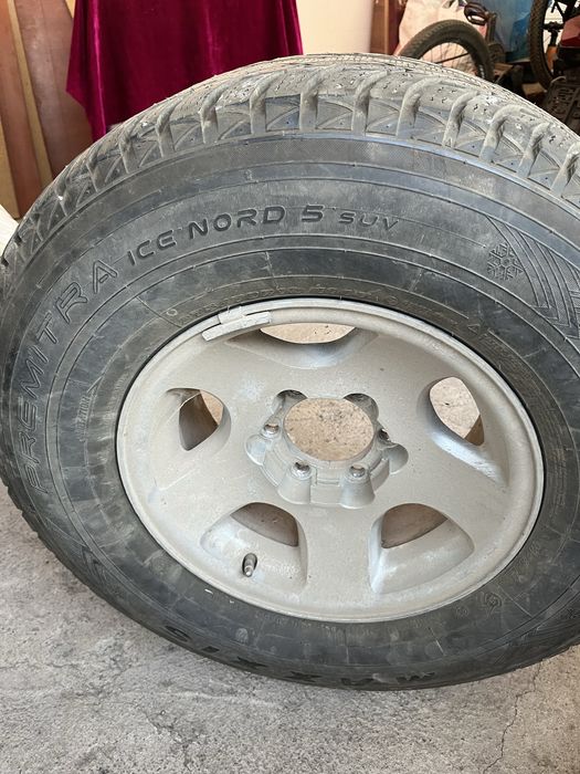 Шина на внедорожник