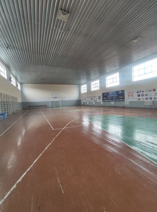 Futbol uchun ideal zal olmazor