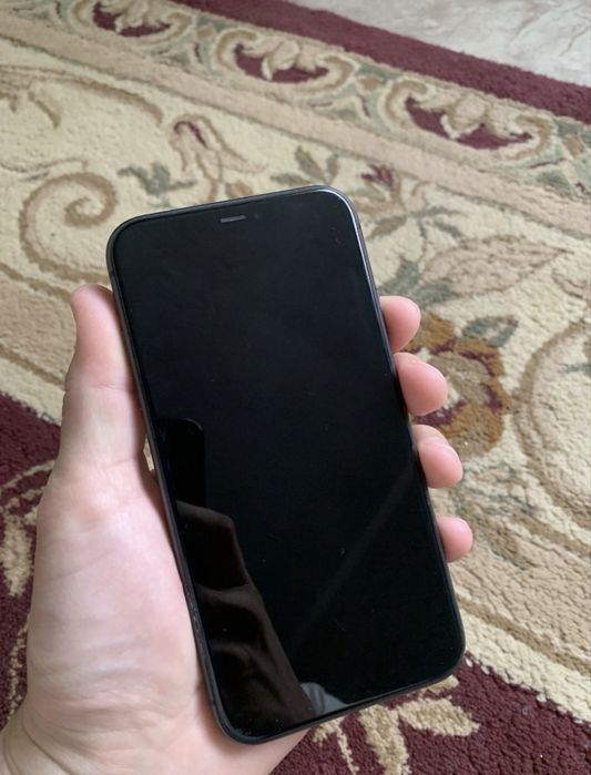 Продам айфон 11