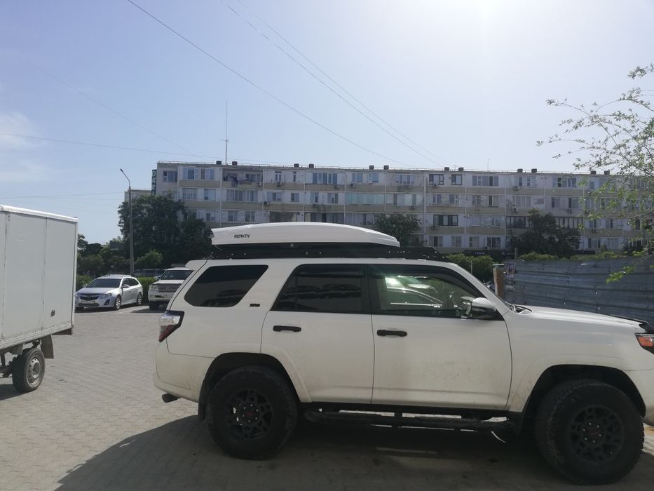 Авто бокс на крышу автомобиля