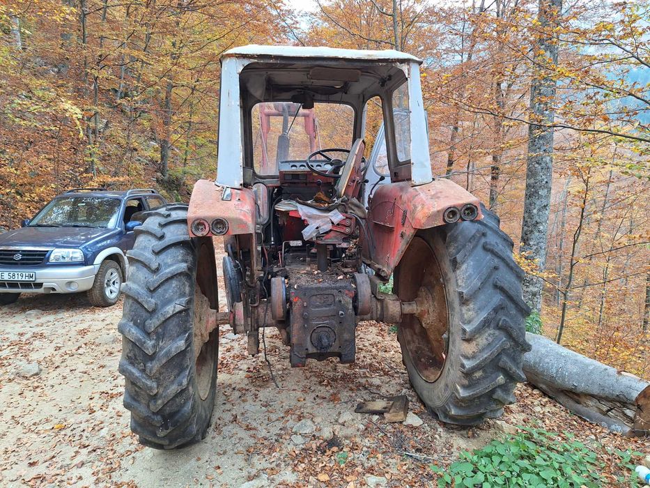 Трактор юмз цял без инвентар