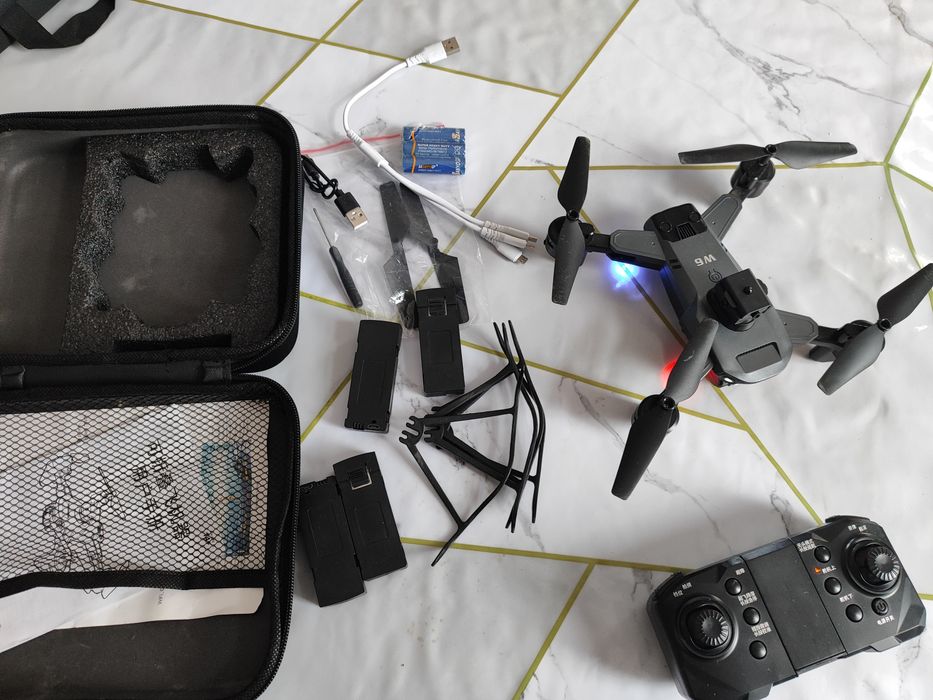 Дрон, квадрокоптер