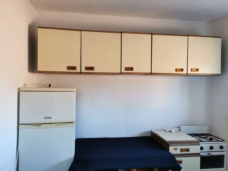 Proprietar Închiriez