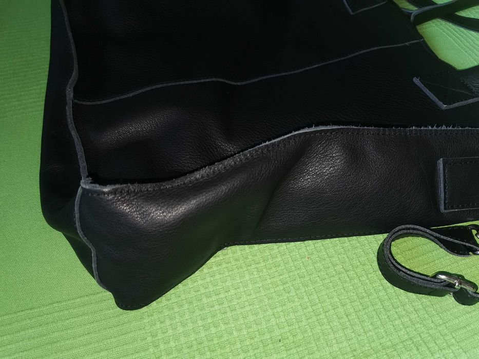 Poseta piele din Italia