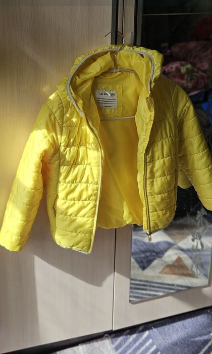 Куртки детские, продам