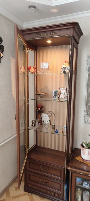 Продам шкаф и тумбу