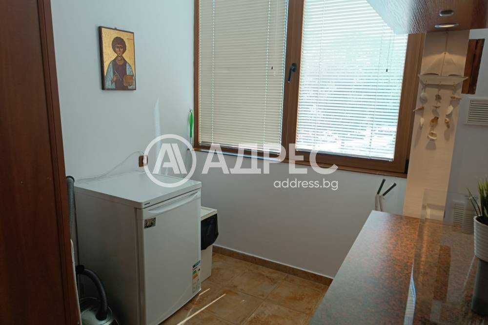 Дава се под наем Тристаен апартамент в Разград, Освобождение - 97 кв.м за 122400 € - Снимка #4