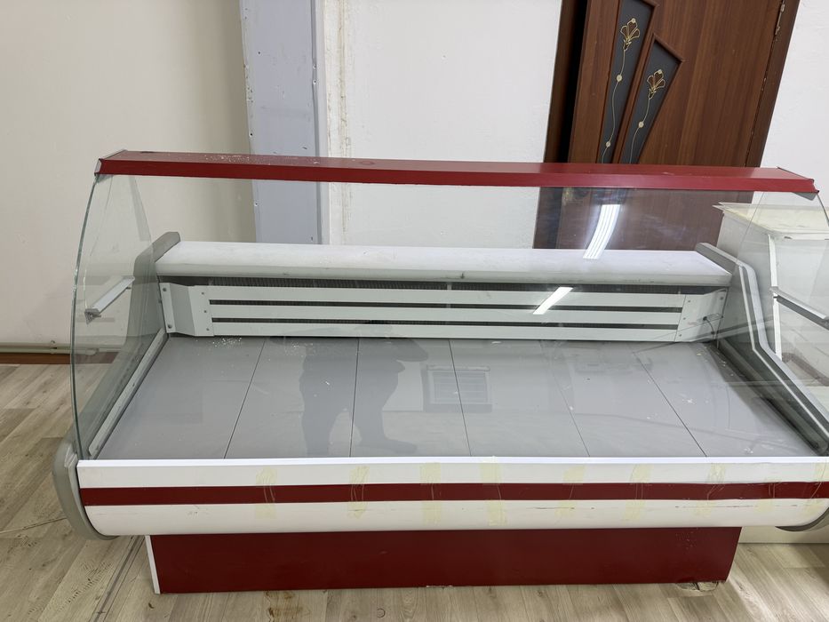 Холодильник витринный