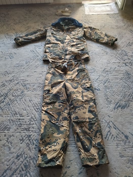 Комуфляж зимний с подкладкой.